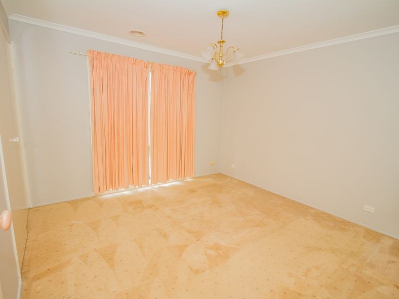 12 Green Valley, Meadow Heights VIC 3048