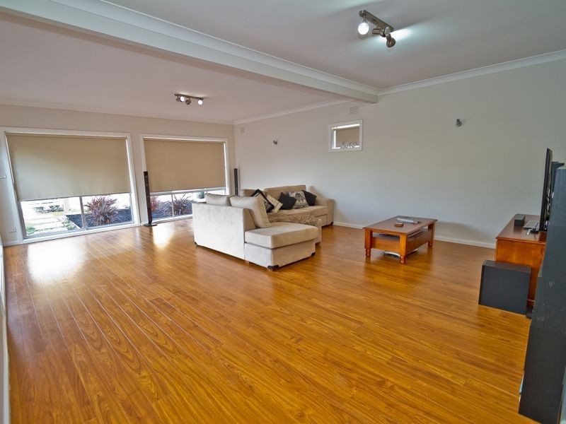 16 Gordon Street, Tullamarine VIC 3043