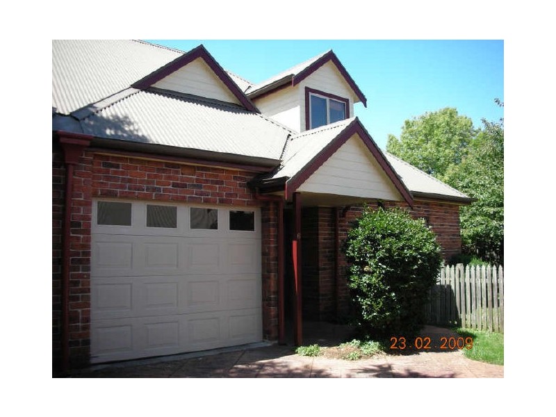 6/4 Short Street, Bowral NSW 2576