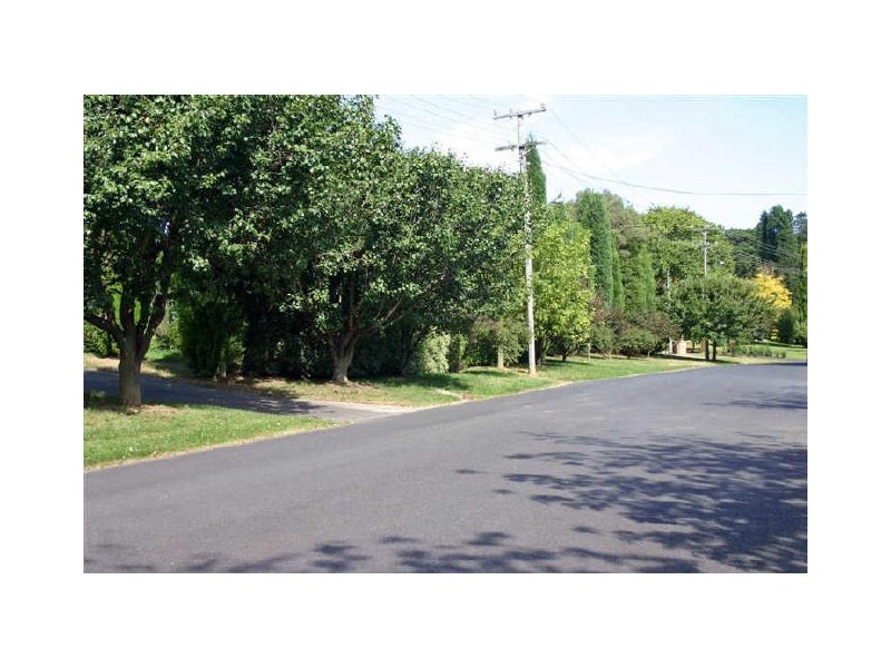 19 Nerang Street, Burradoo NSW 2576