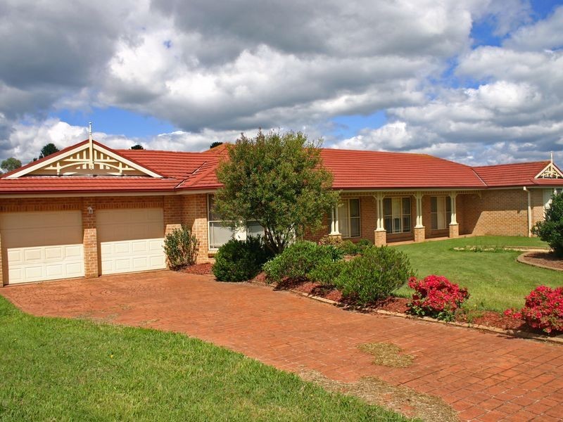 21 Highland Drive, Bowral NSW 2576