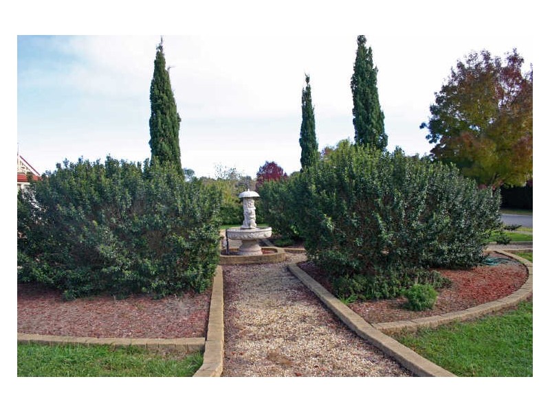 21 Highland Drive, Bowral NSW 2576