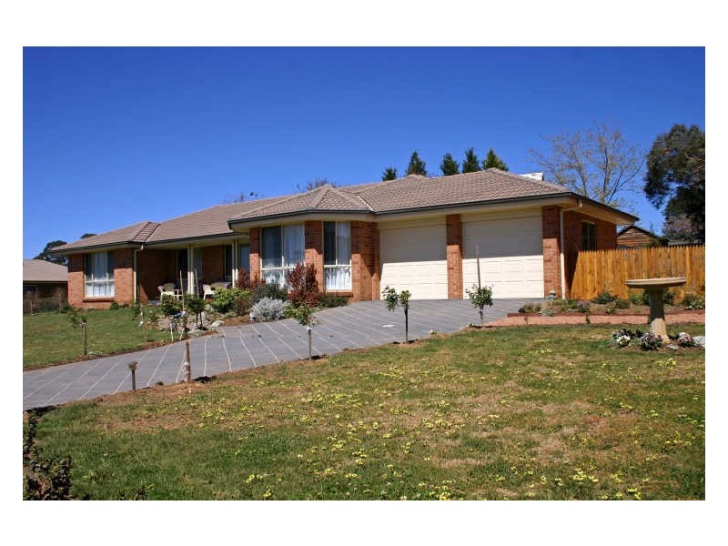 10a Stables Place, Moss Vale NSW 2577