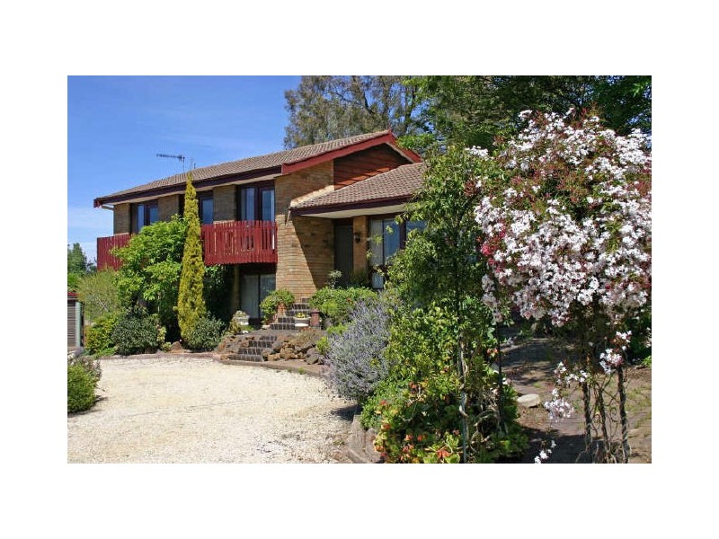 Jindalee/1 Orchard Road, Bowral NSW 2576