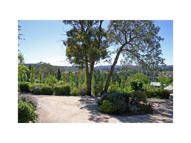 Jindalee/1 Orchard Road, Bowral NSW 2576