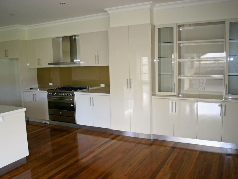 8 Bren Place, Bowral NSW 2576