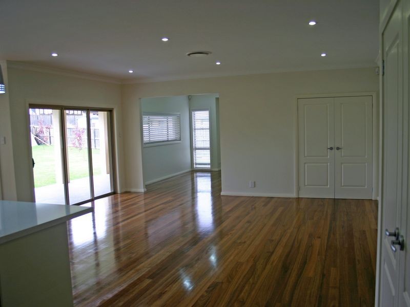 8 Bren Place, Bowral NSW 2576