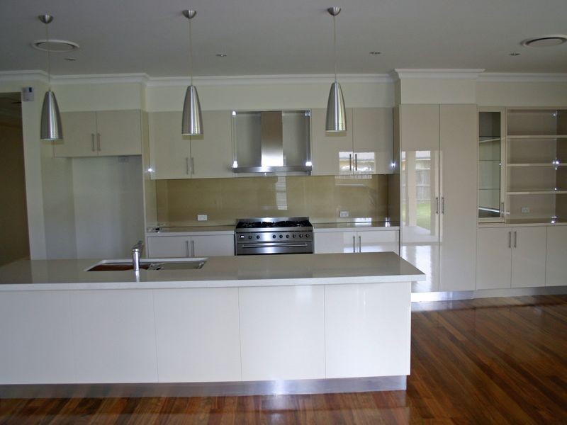 8 Bren Place, Bowral NSW 2576