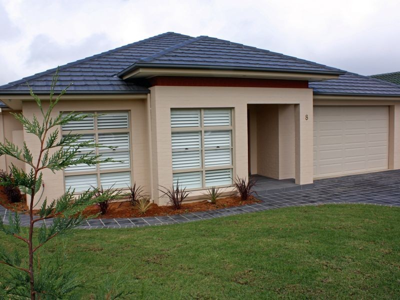 8 Bren Place, Bowral NSW 2576