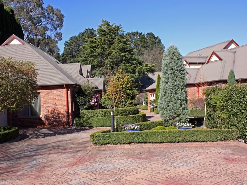 2/4 Short Street, Bowral NSW 2576