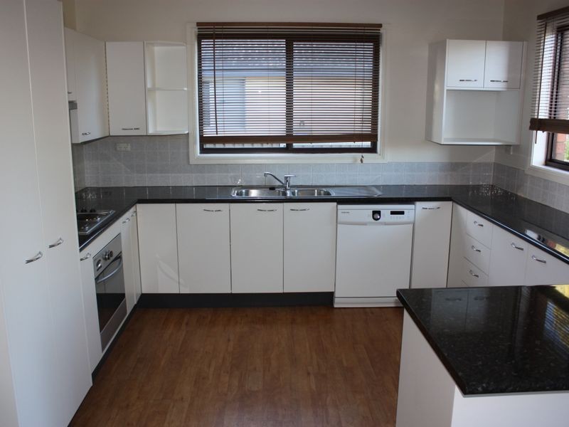 33 Sir Donald Bradman Drive, Bowral NSW 2576