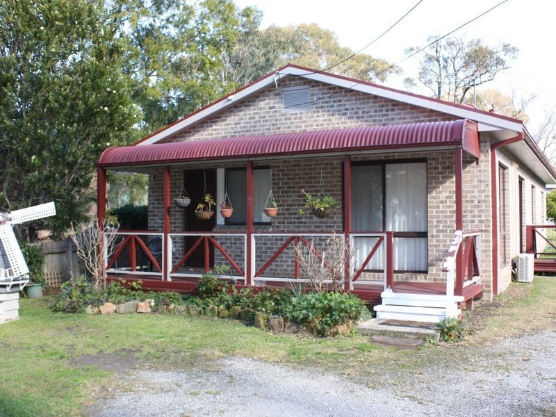 82 Railway Avenue, Colo Vale NSW 2575