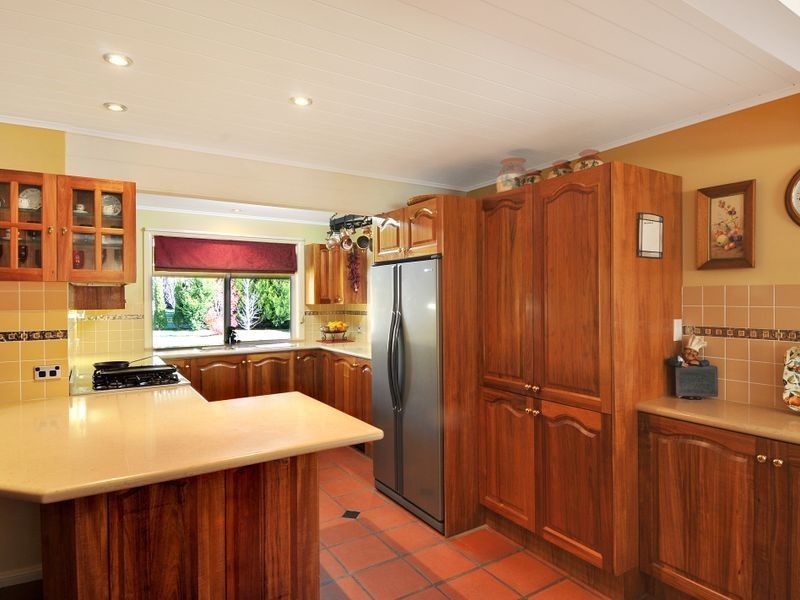 20 Farnborough Drive, Moss Vale NSW 2577