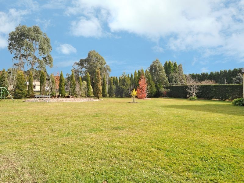 20 Farnborough Drive, Moss Vale NSW 2577
