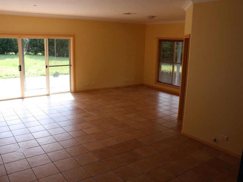 13 Highland Drive, Bowral NSW 2576