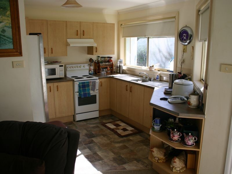 6 Bronwyn Place, Bowral NSW 2576