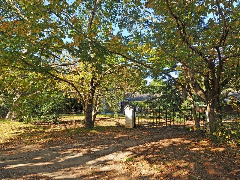 11 Hurlingham Avenue, Burradoo NSW 2576