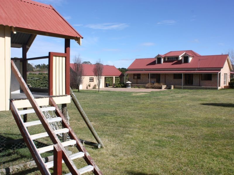 6 Stratford Way, Burradoo NSW 2576