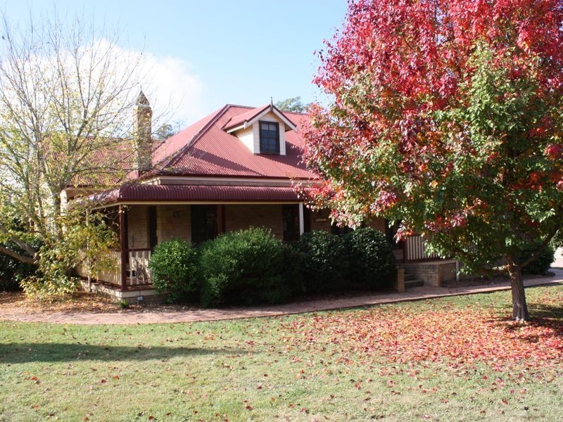 6 Stratford Way, Burradoo NSW 2576