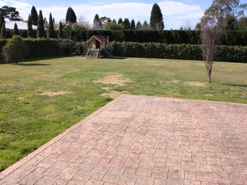 6 Stratford Way, Burradoo NSW 2576