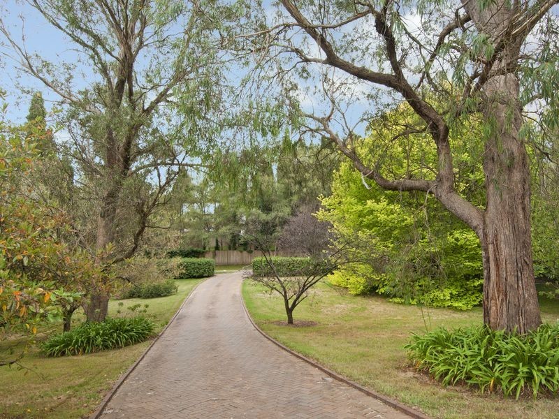 5 Moynoe Close, Burradoo NSW 2576