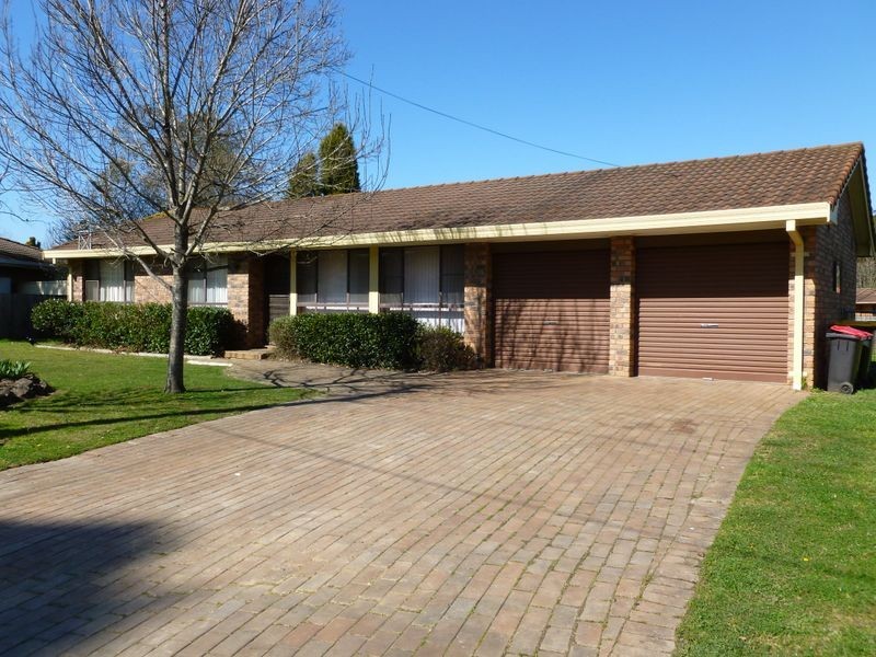 8 Cassandra Place, Bowral NSW 2576