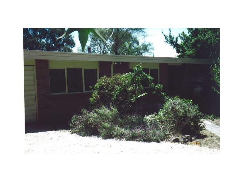 10 Yean Street, Burradoo NSW 2576