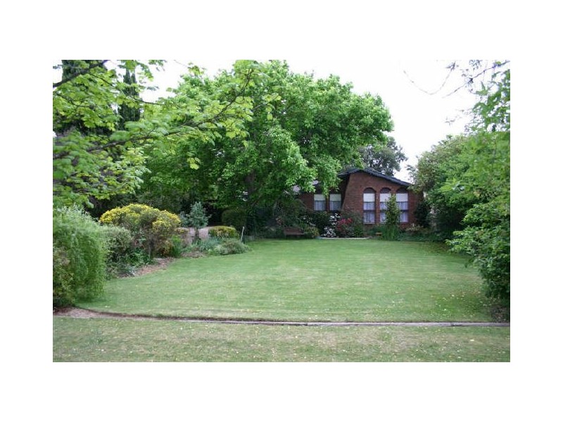 18 Thompson Street, Bowral NSW 2576