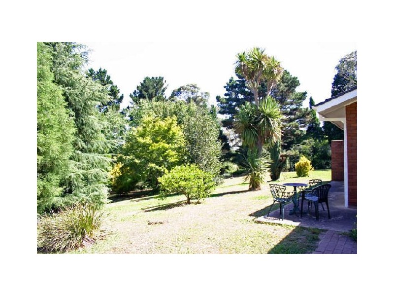 11 Hurlingham Avenue, Burradoo NSW 2576