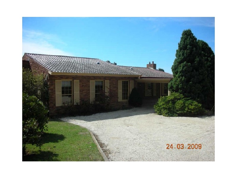 32 Yean Street, Burradoo NSW 2576