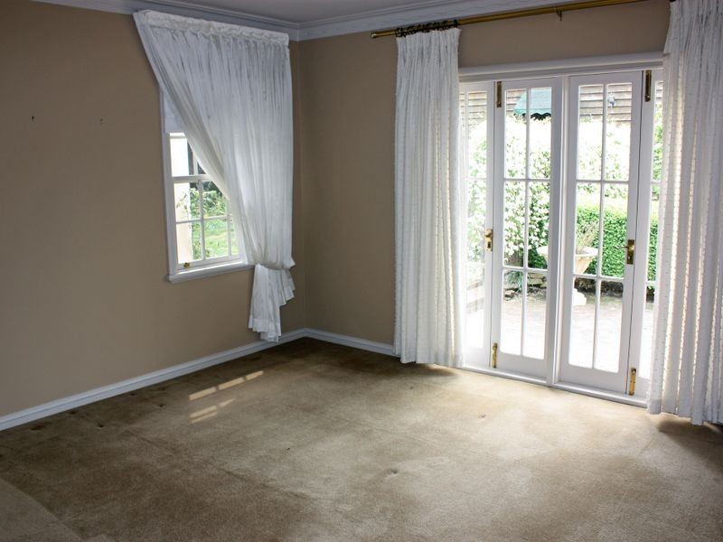 1 Greyleaves Road, Burradoo NSW 2576