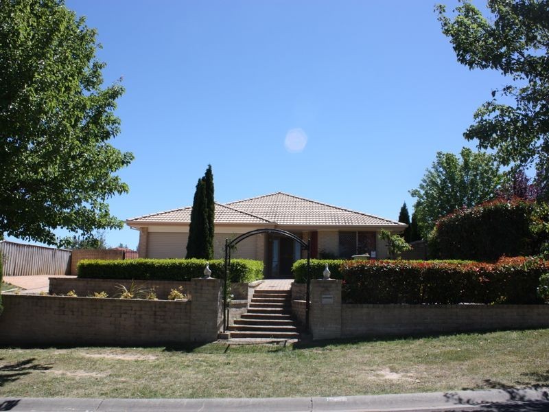 4 Inverness Place, Bowral NSW 2576