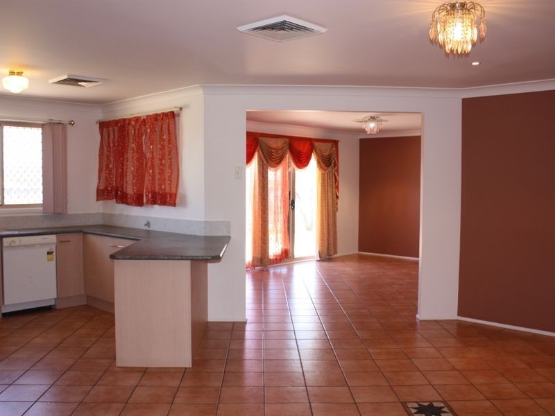 4 Inverness Place, Bowral NSW 2576