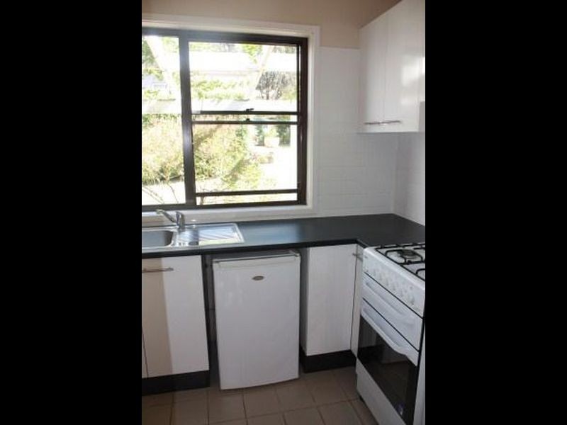 9a Greyleaves Avnue, Burradoo NSW 2576
