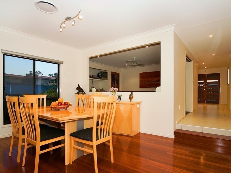 3 Whitewood Cres, Brookwater QLD 4300