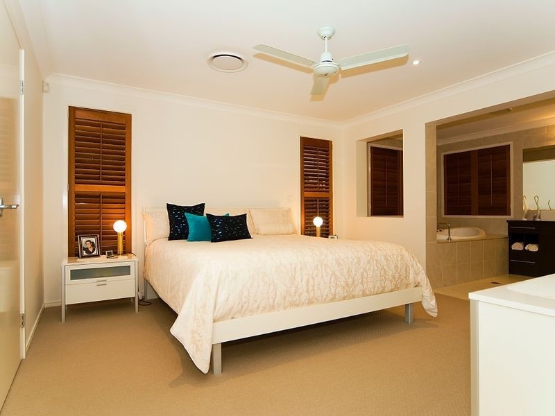 3 Whitewood Cres, Brookwater QLD 4300