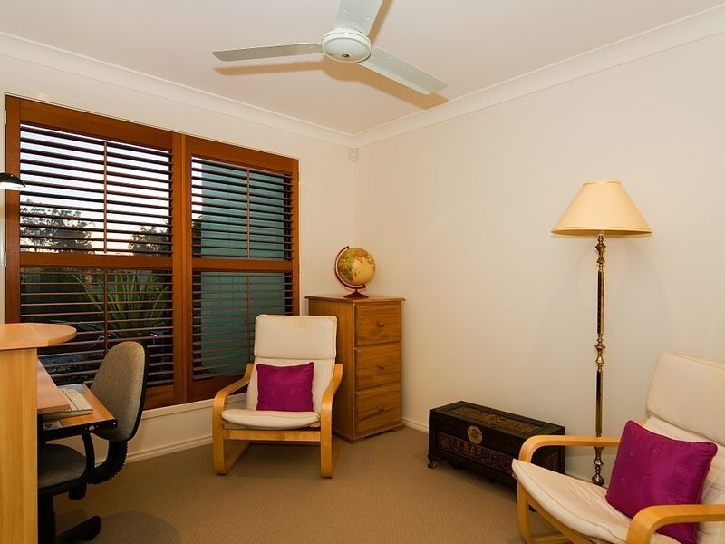 3 Whitewood Cres, Brookwater QLD 4300