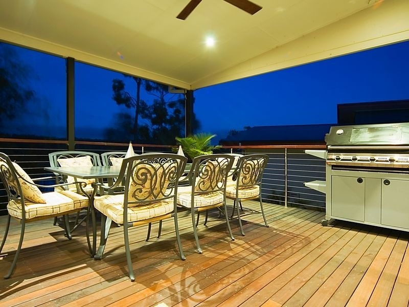 3 Whitewood Cres, Brookwater QLD 4300