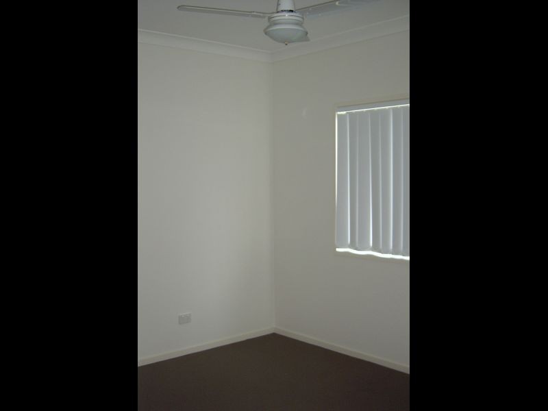 21 Park Edge Drive, Springfield Lakes QLD 4300