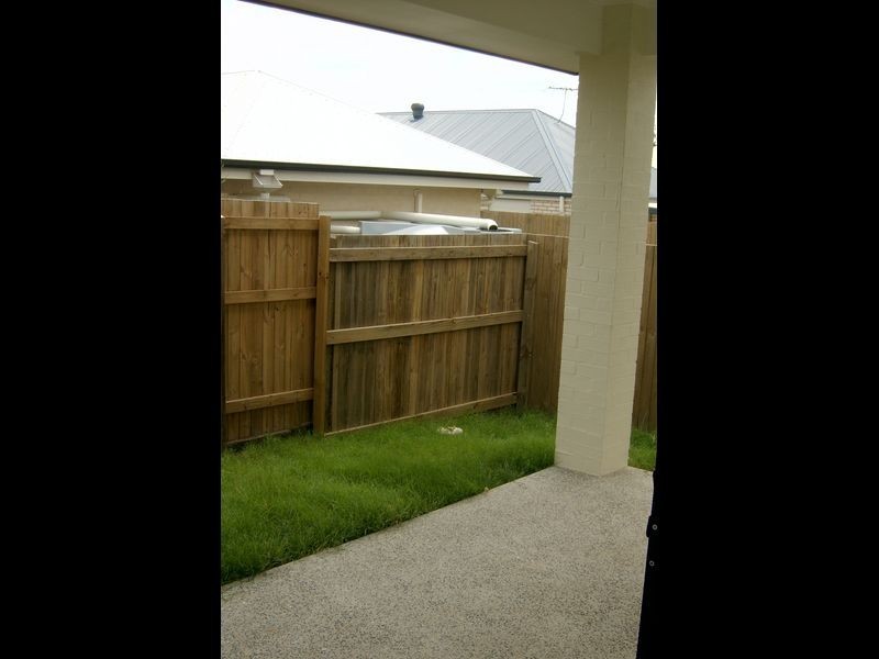 21 Park Edge Drive, Springfield Lakes QLD 4300