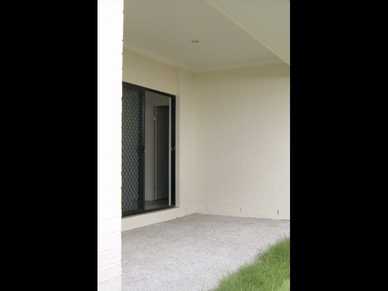 21 Park Edge Drive, Springfield Lakes QLD 4300