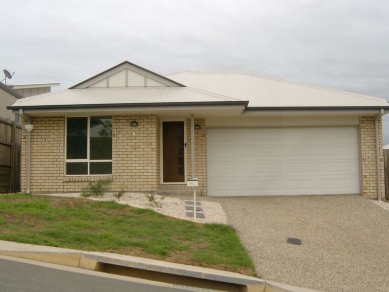 4 Pinnacle Close, Springfield Lakes QLD 4300