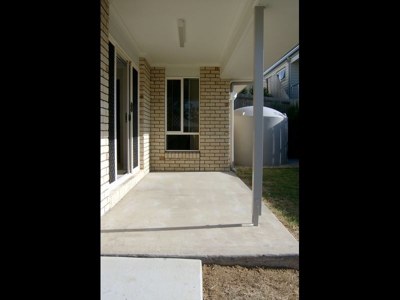 4 Pinnacle Close, Springfield Lakes QLD 4300