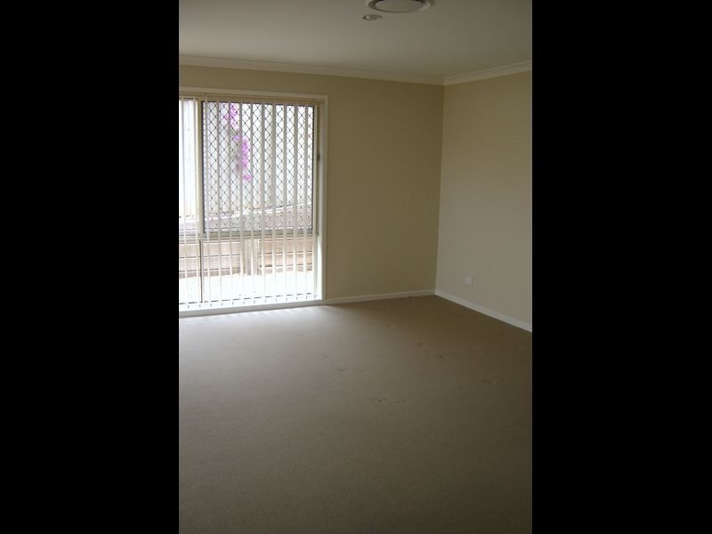 18 Parkview Drive, Springfield Lakes QLD 4300