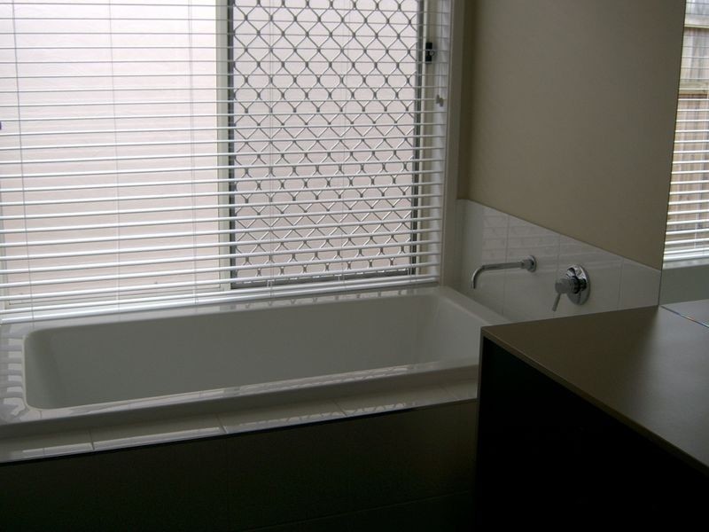 18 Parkview Drive, Springfield Lakes QLD 4300