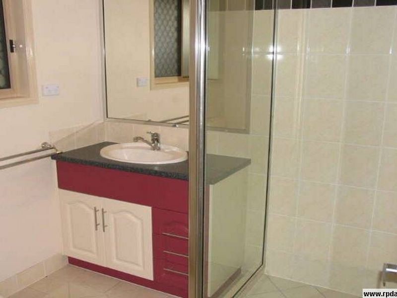 10 Cobourg Street, Forest Lake QLD 4078