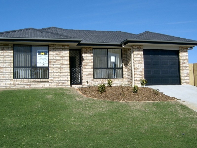 95 Anna Drive, Raceview QLD 4305
