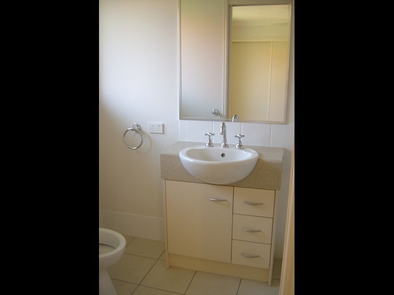 95 Anna Drive, Raceview QLD 4305