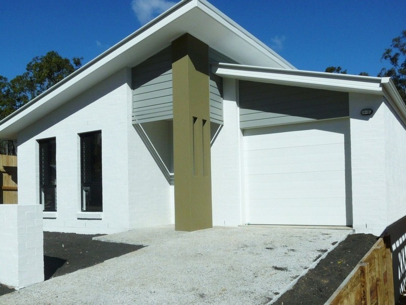9 Kinglake Ave, Springfield Lakes QLD 4300