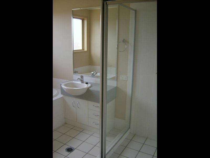 6 Danube Crecent, Springfield QLD 4300
